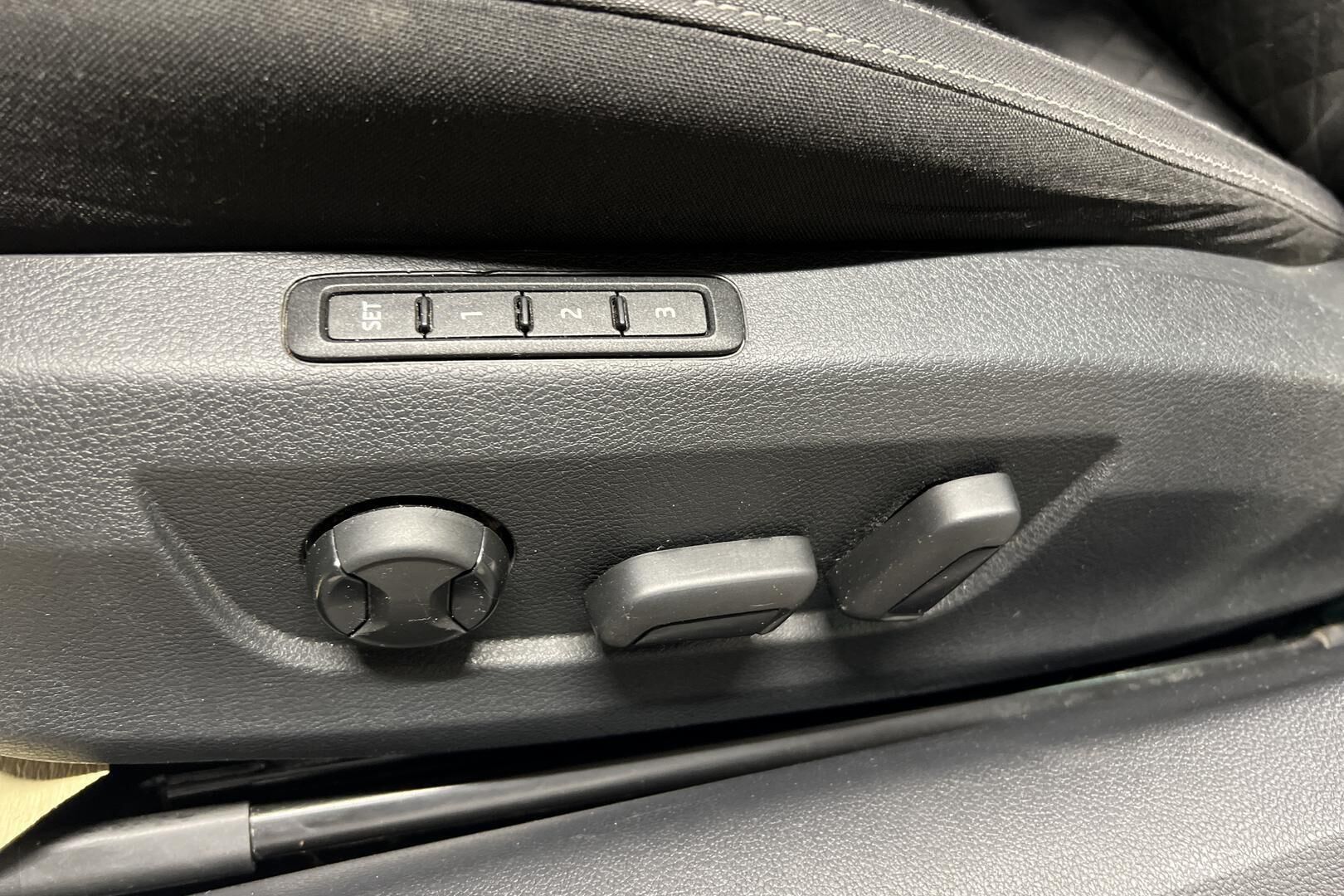 Skoda Superb iso kuva 20