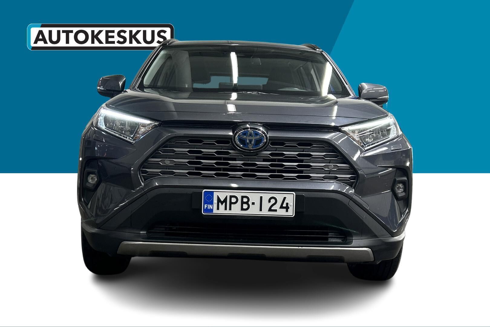 Toyota RAV4 iso kuva 12