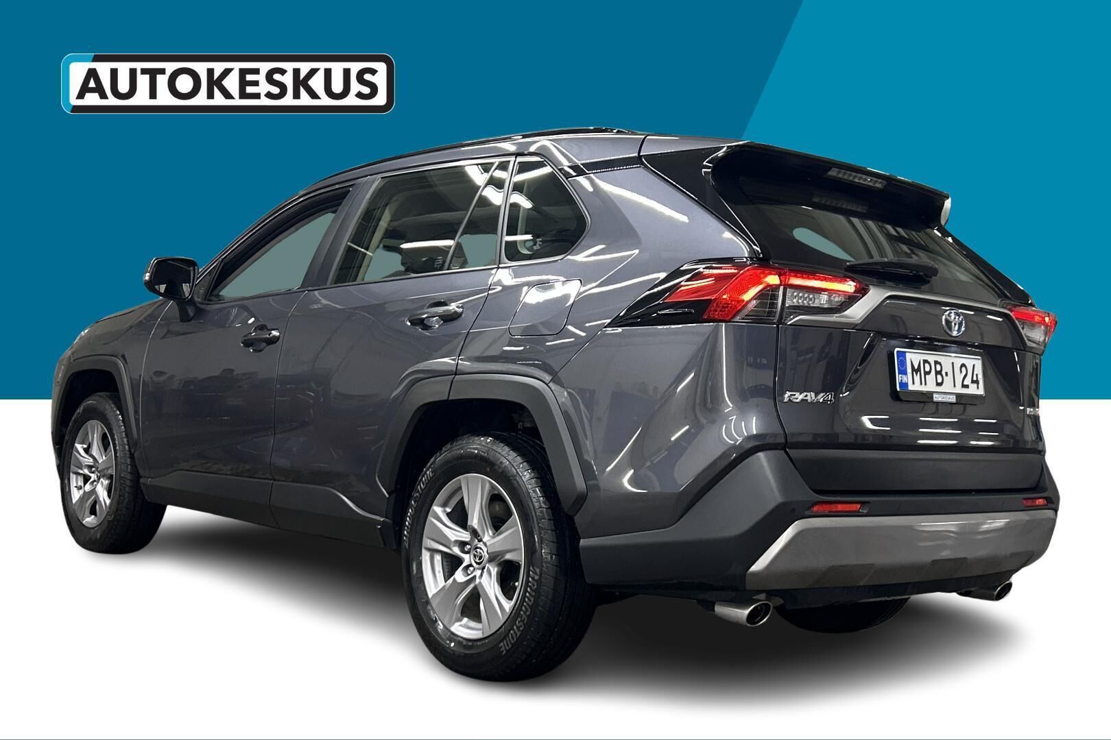 Toyota RAV4 iso kuva 14