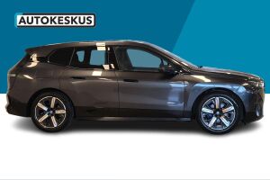 BMW iX esikatselu 17