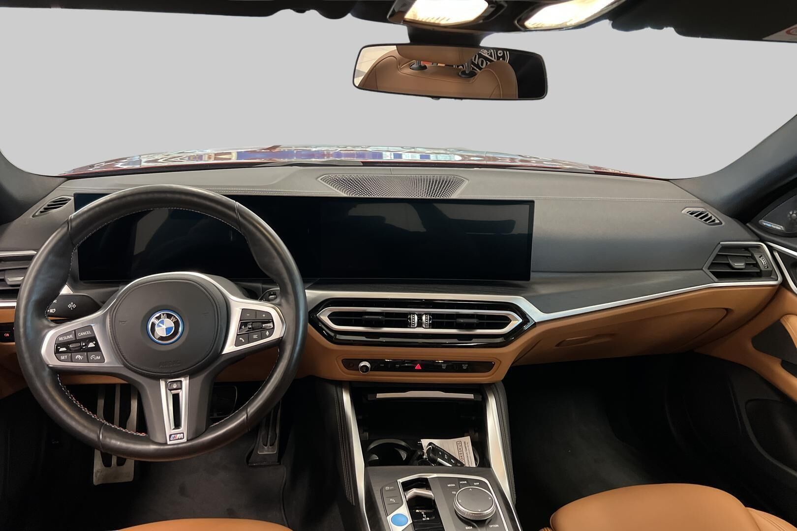 BMW i4 iso kuva 10