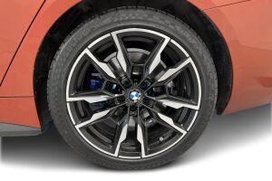 BMW i4 esikatselu 12