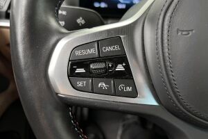 BMW i4 esikatselu 16