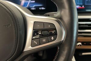 BMW i4 esikatselu 17