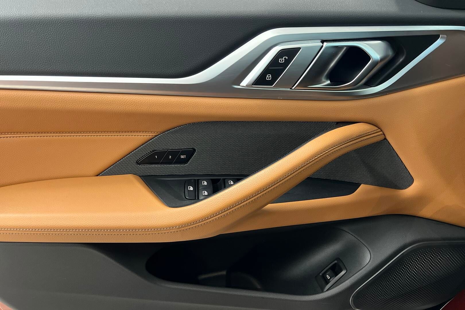 BMW i4 iso kuva 19