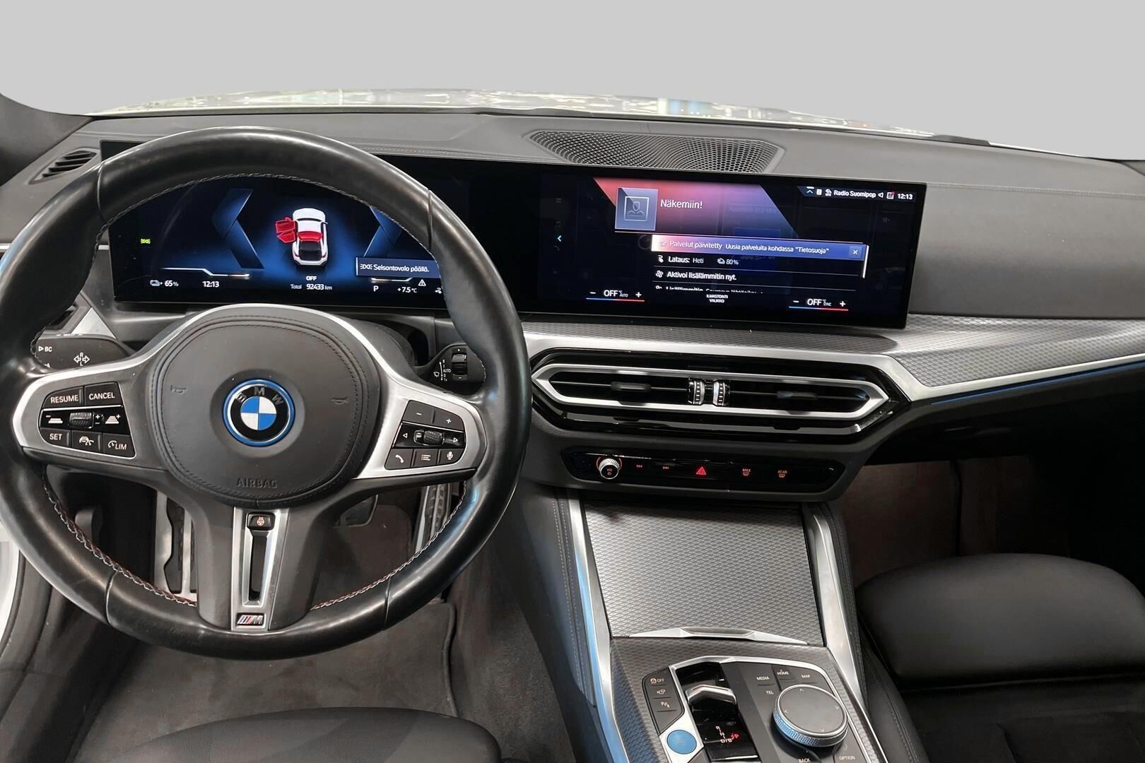 BMW i4 iso kuva 10