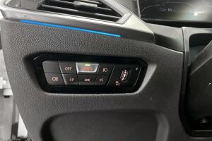 BMW i4 esikatselu 21