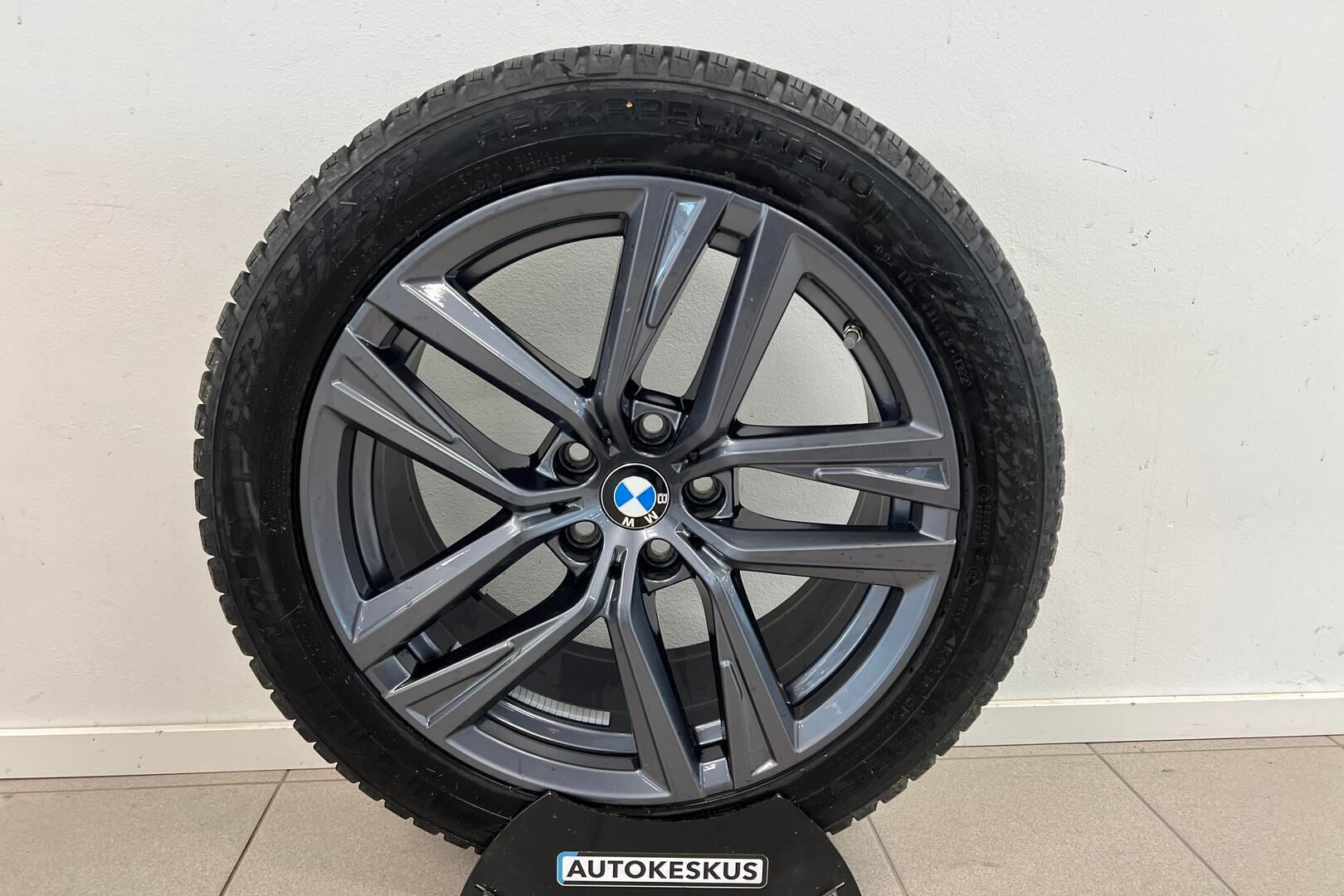 BMW i4 iso kuva 23