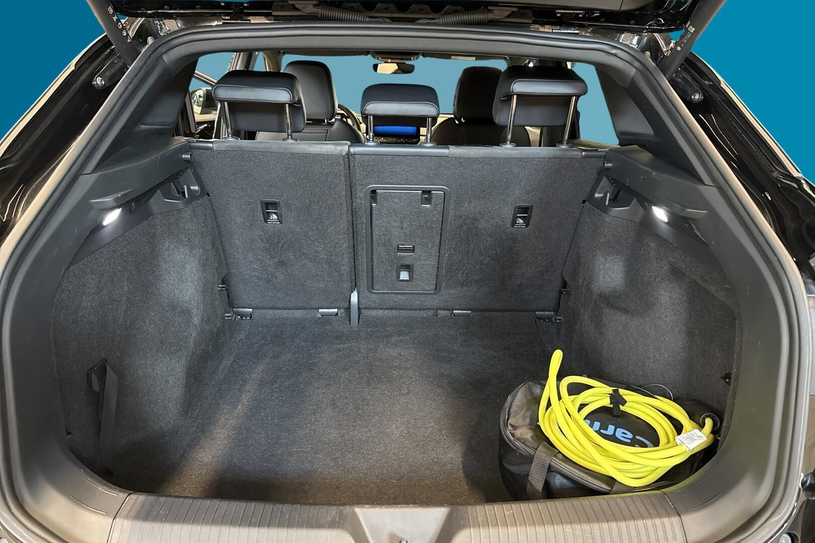 Volkswagen ID.4 iso kuva 10