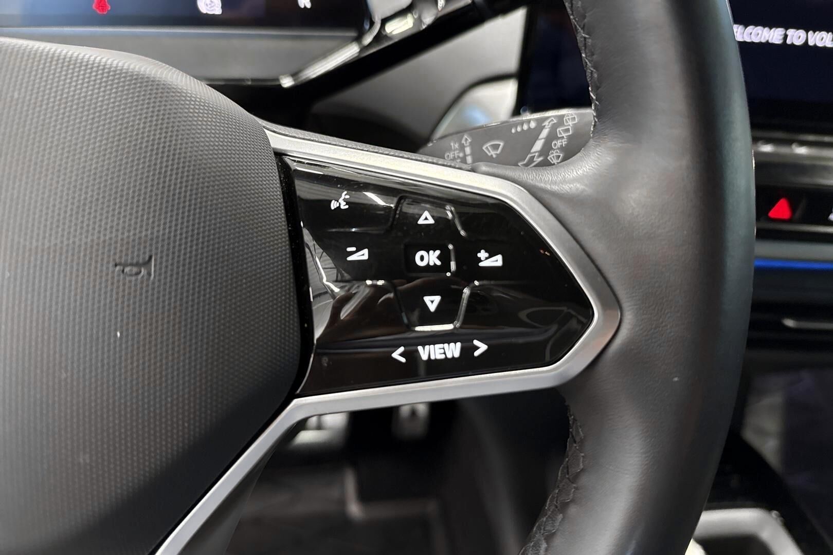 Volkswagen ID.4 iso kuva 15