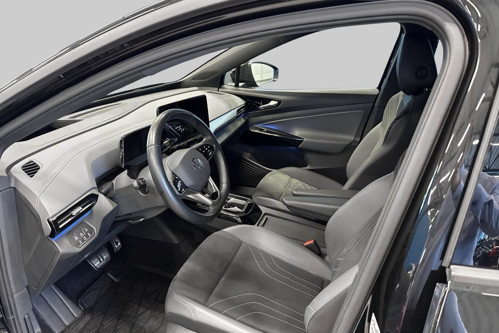 Volkswagen ID.4 iso kuva 21