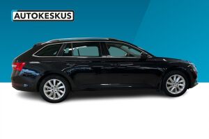 Skoda Superb esikatselu 5
