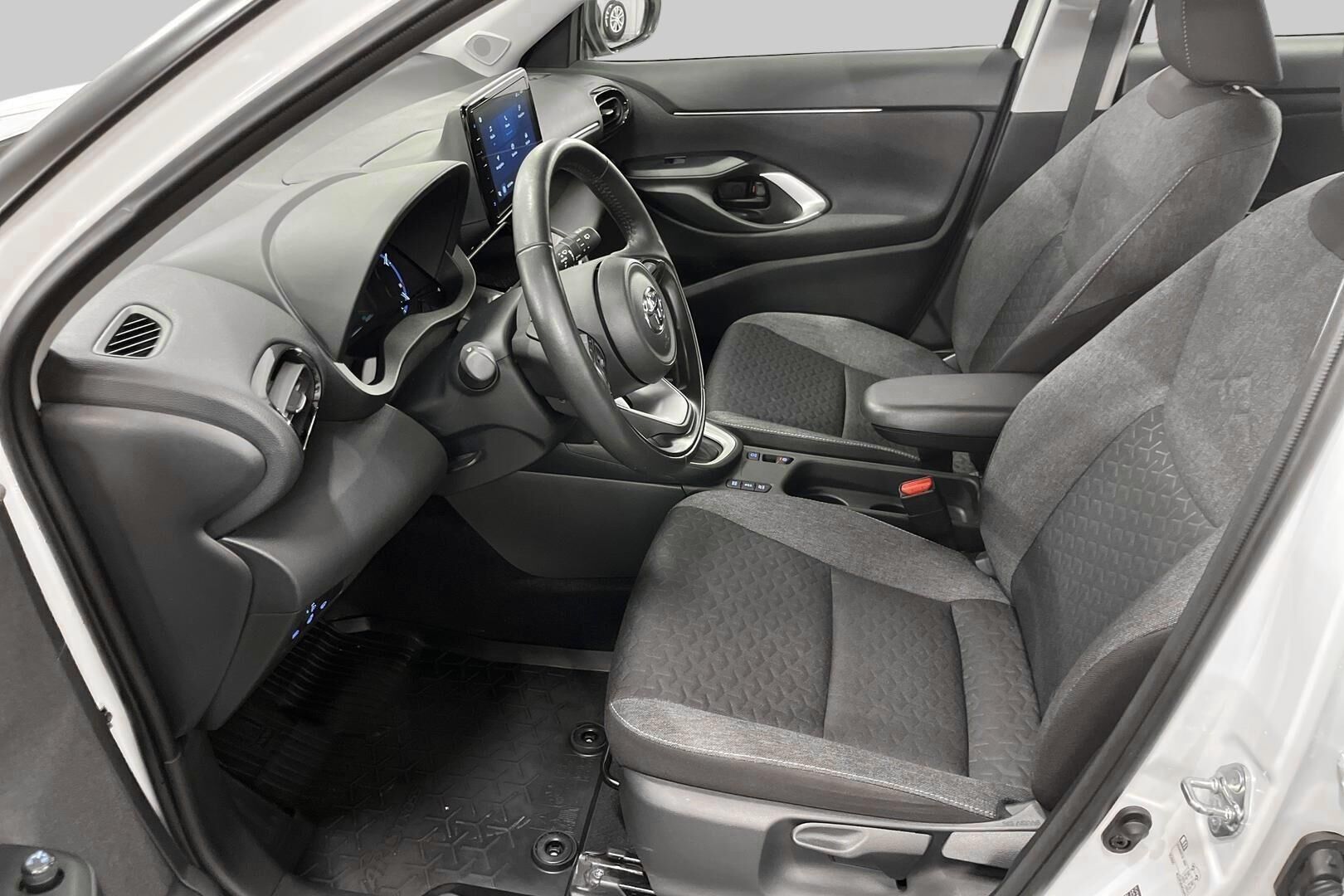 Toyota Yaris Cross iso kuva 8