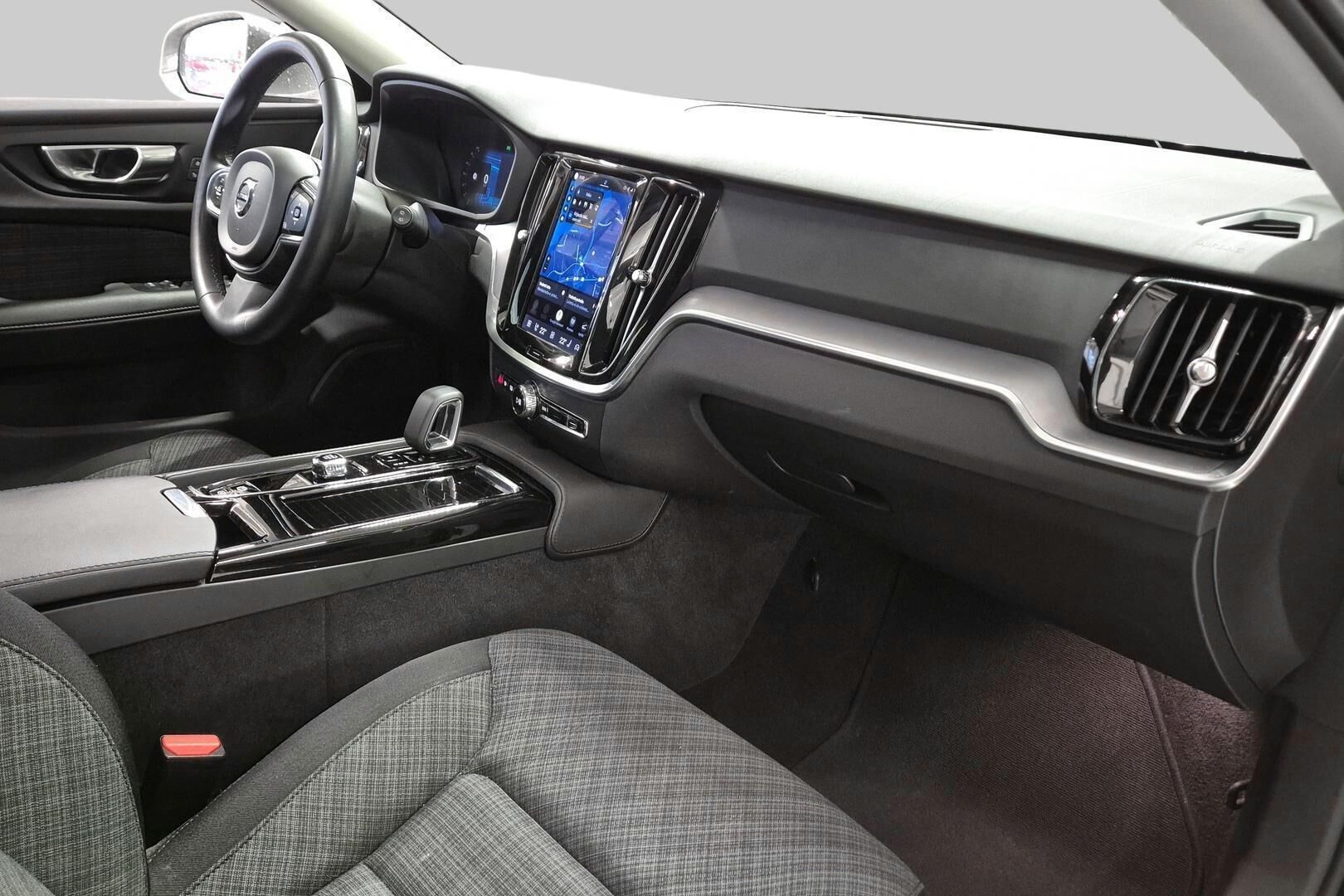 Volvo V60 iso kuva 5