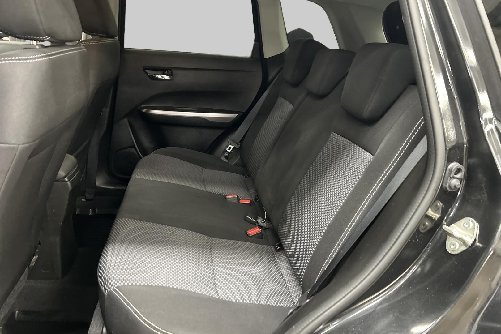 Suzuki Vitara iso kuva 8