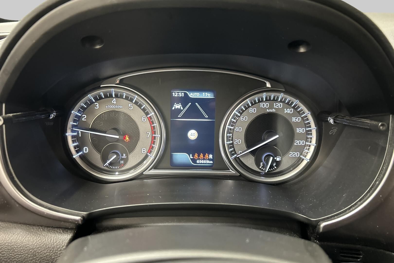 Suzuki Vitara iso kuva 12