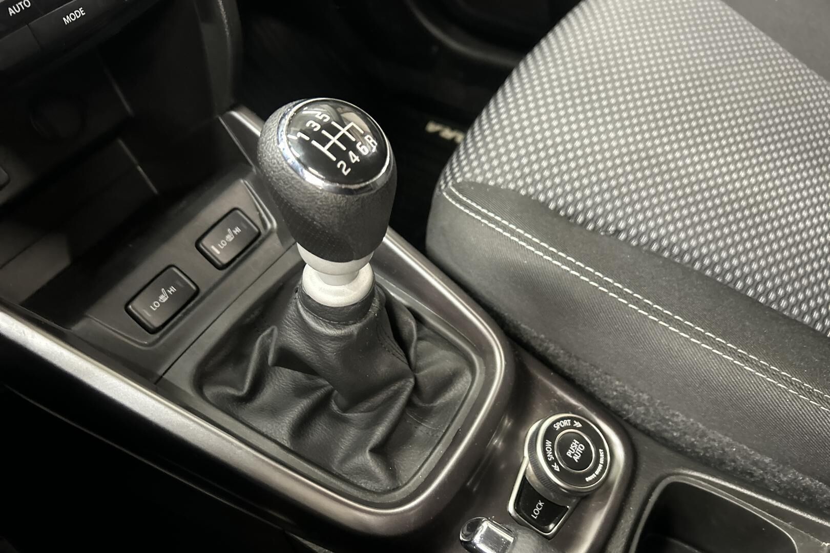 Suzuki Vitara iso kuva 14
