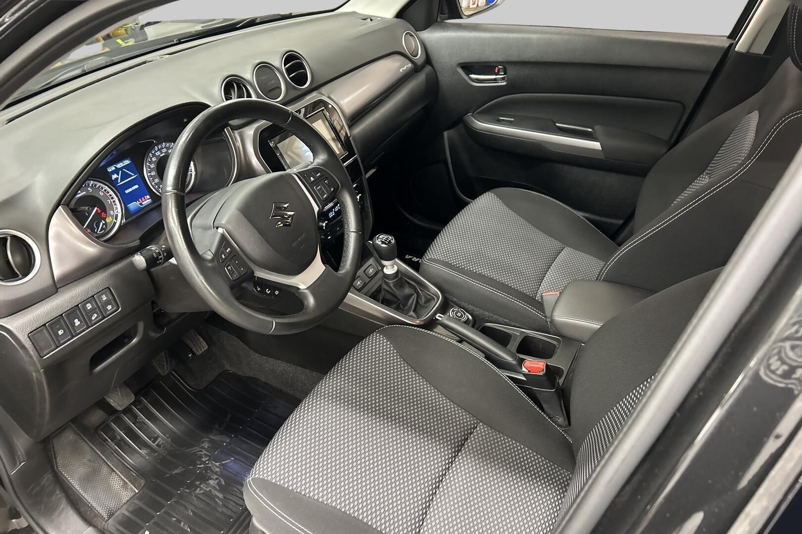 Suzuki Vitara iso kuva 7