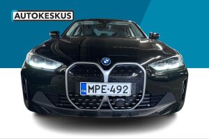 BMW i4 esikatselu 0