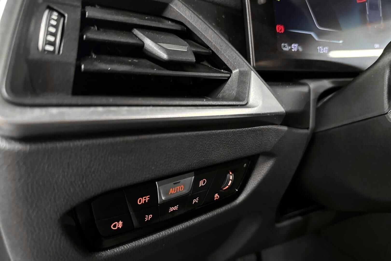 BMW i4 iso kuva 12