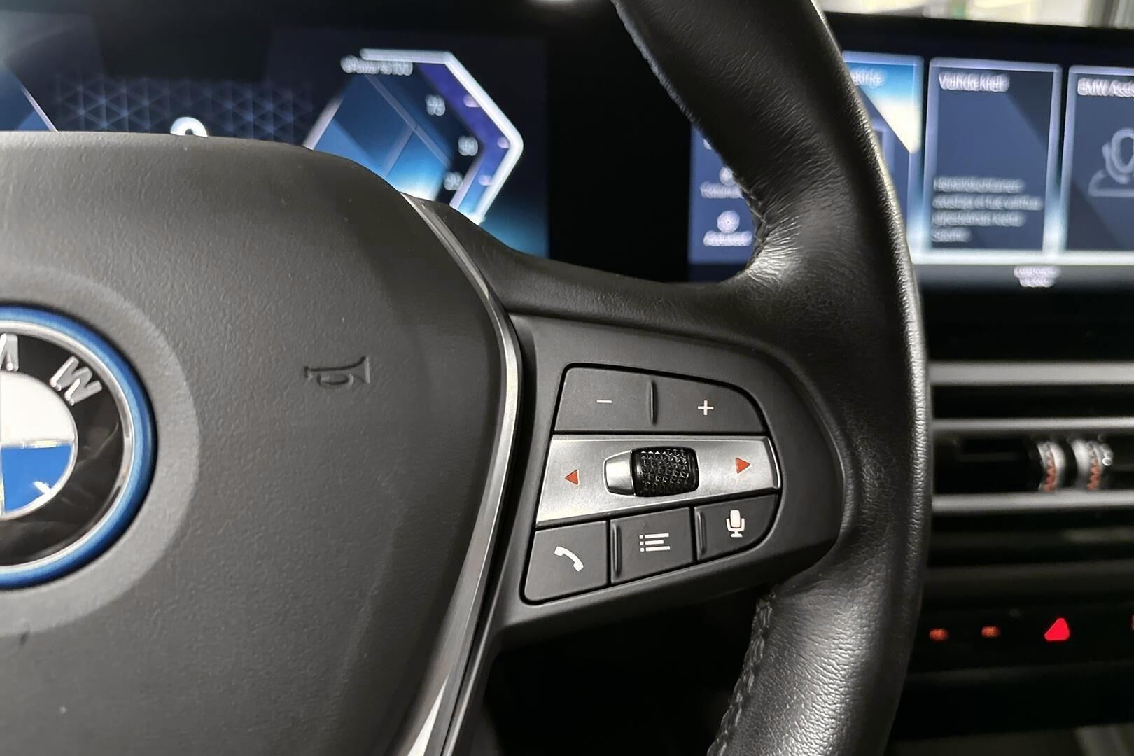 BMW i4 iso kuva 17