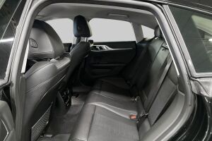 BMW i4 esikatselu 7