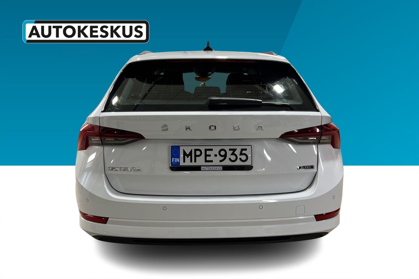 Skoda Octavia iso kuva 2