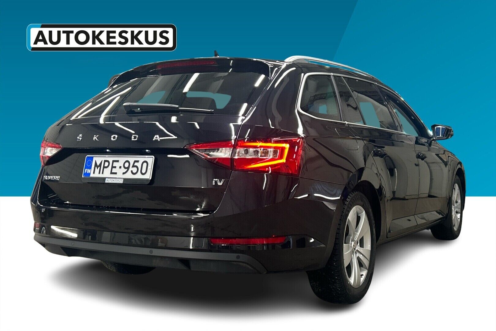 Skoda Superb iso kuva 1