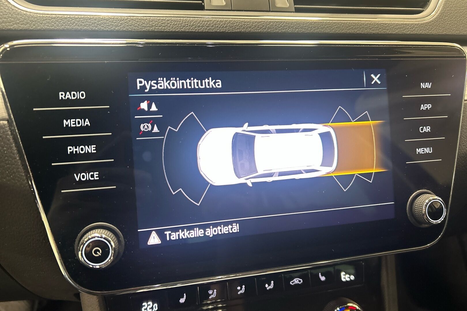 Skoda Superb iso kuva 18