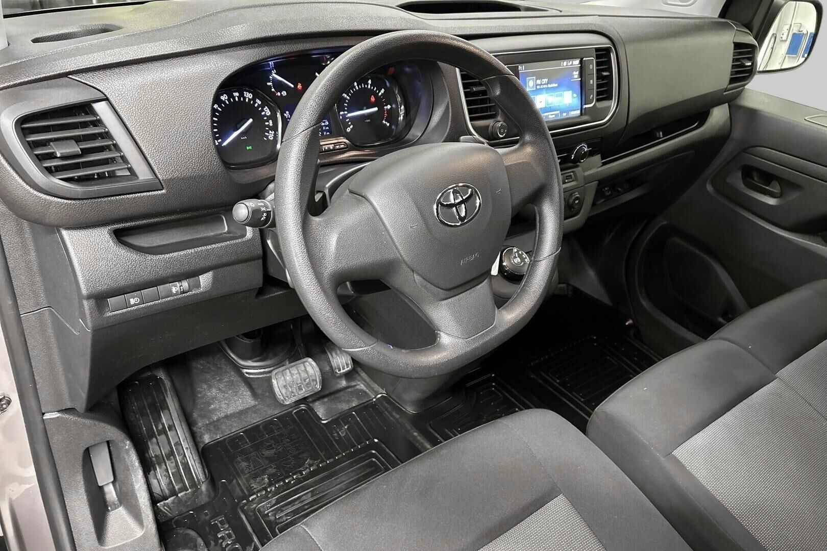 Toyota Proace iso kuva 11