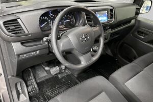 Toyota Proace esikatselu 11