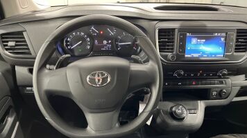 Toyota Proace esikatselu 12