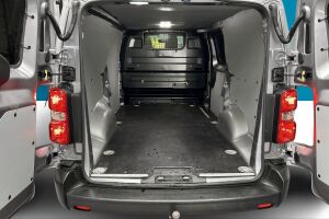 Toyota Proace esikatselu 12