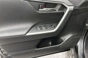 Toyota RAV4 esikatselu 14