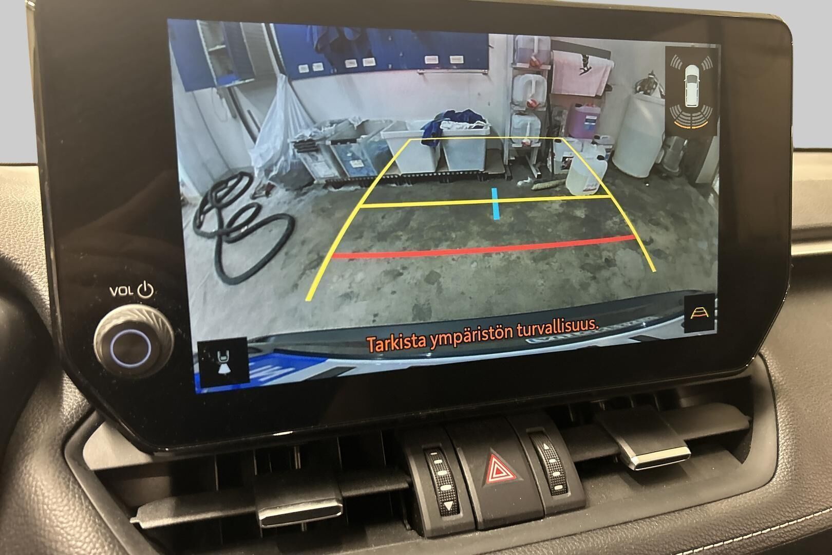 Toyota RAV4 iso kuva 20