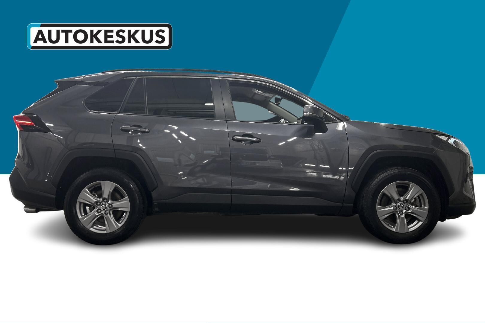 Toyota RAV4 iso kuva 4