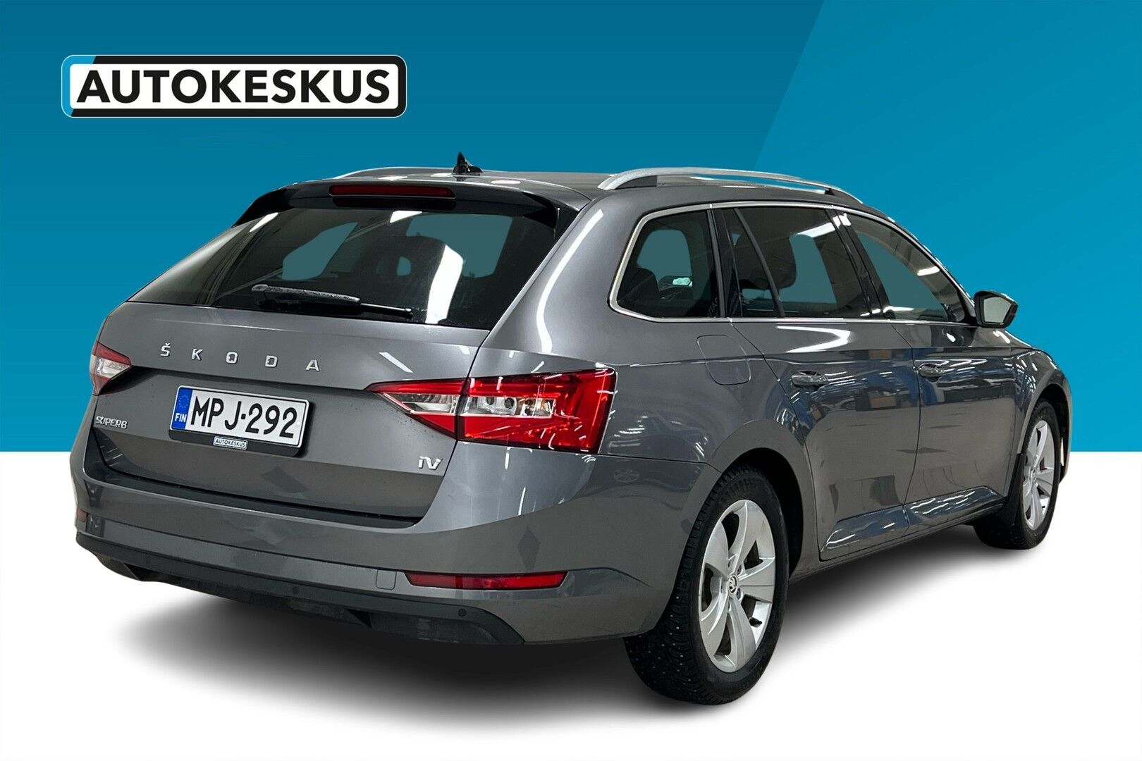 Skoda Superb iso kuva 1