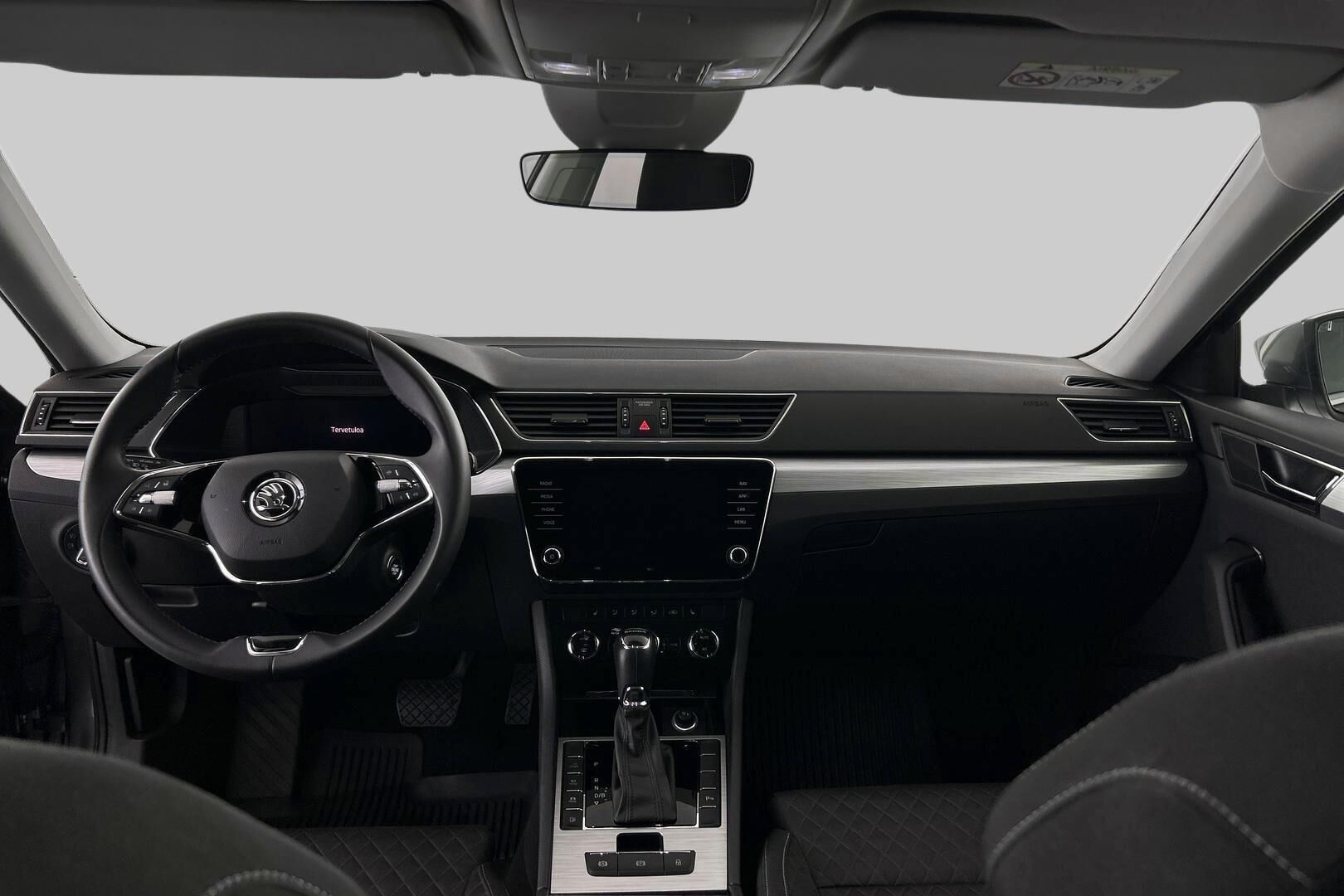 Skoda Superb iso kuva 11