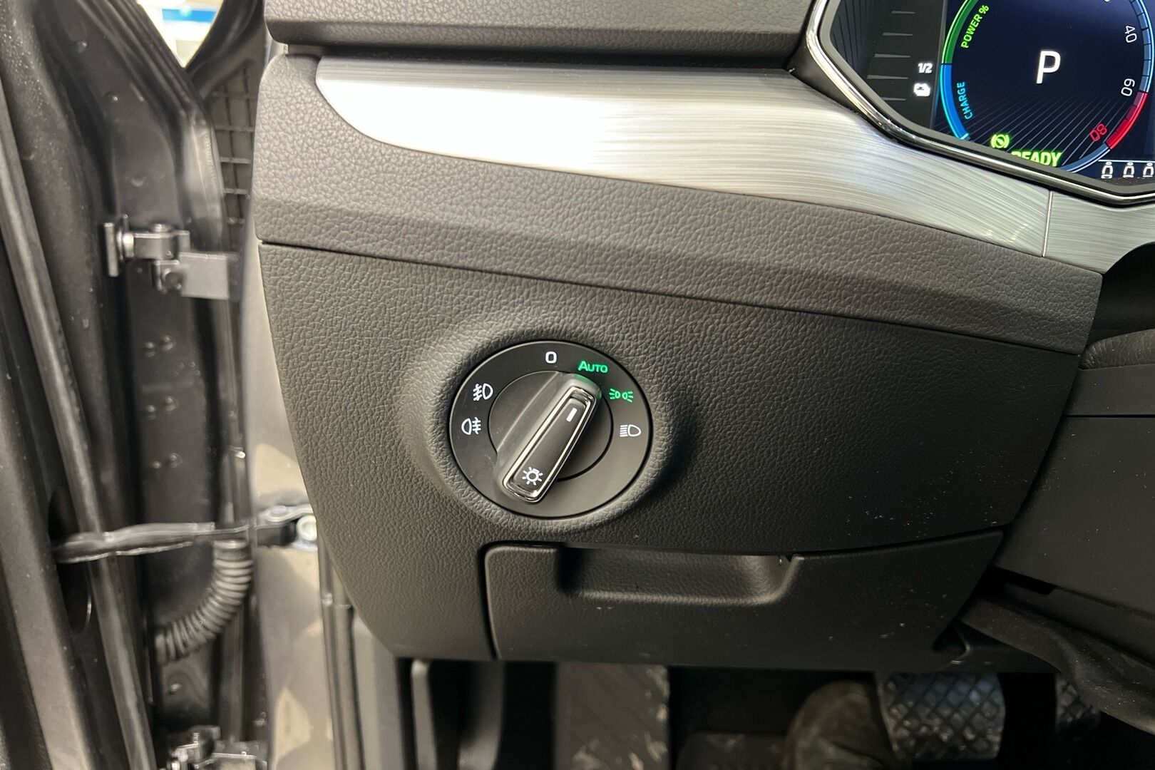 Skoda Superb iso kuva 17