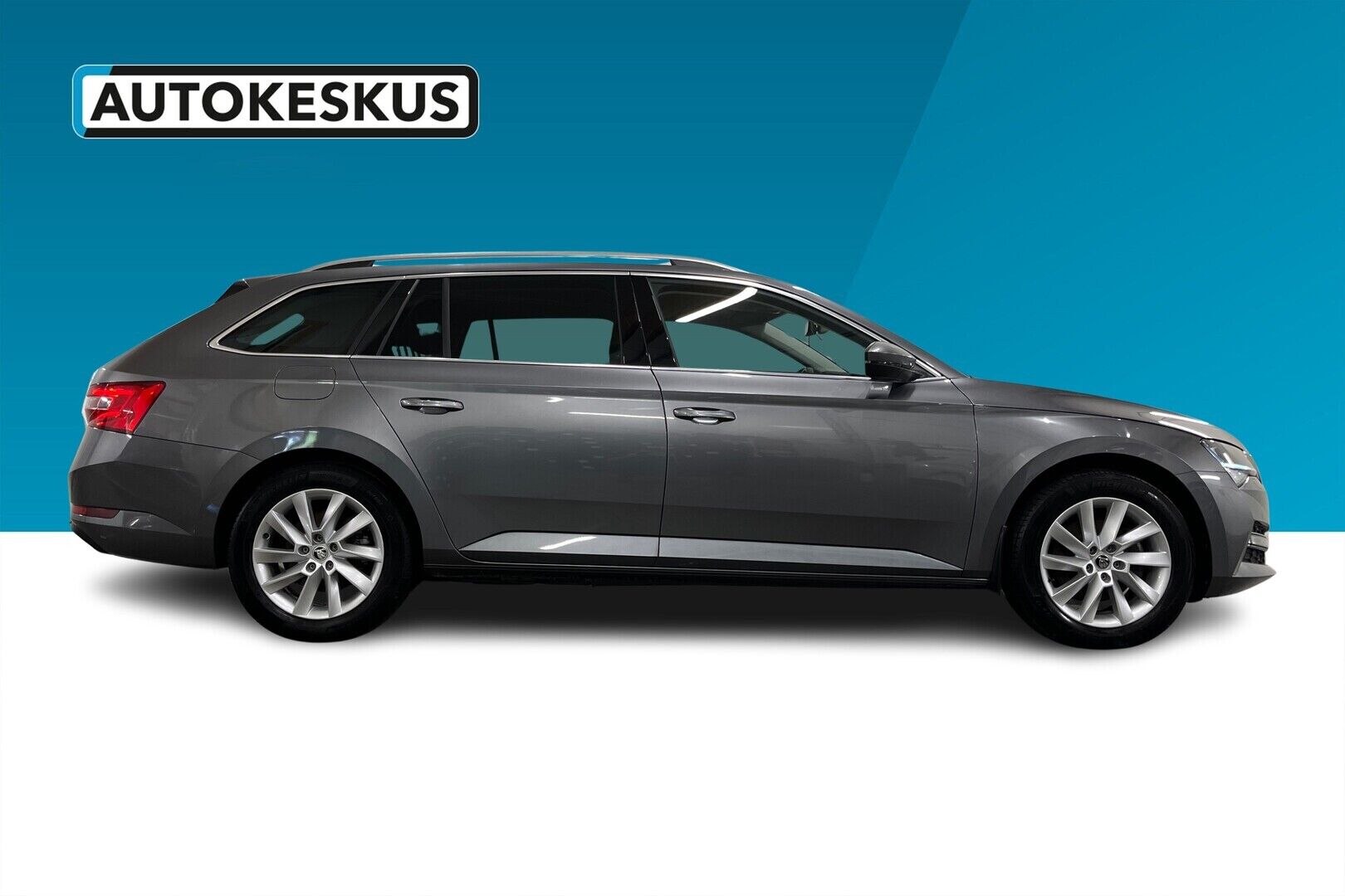Skoda Superb iso kuva 5