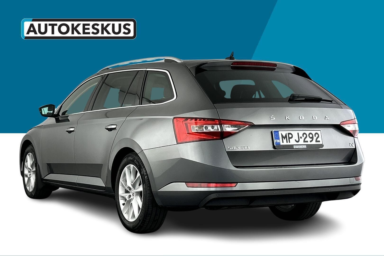 Skoda Superb iso kuva 7