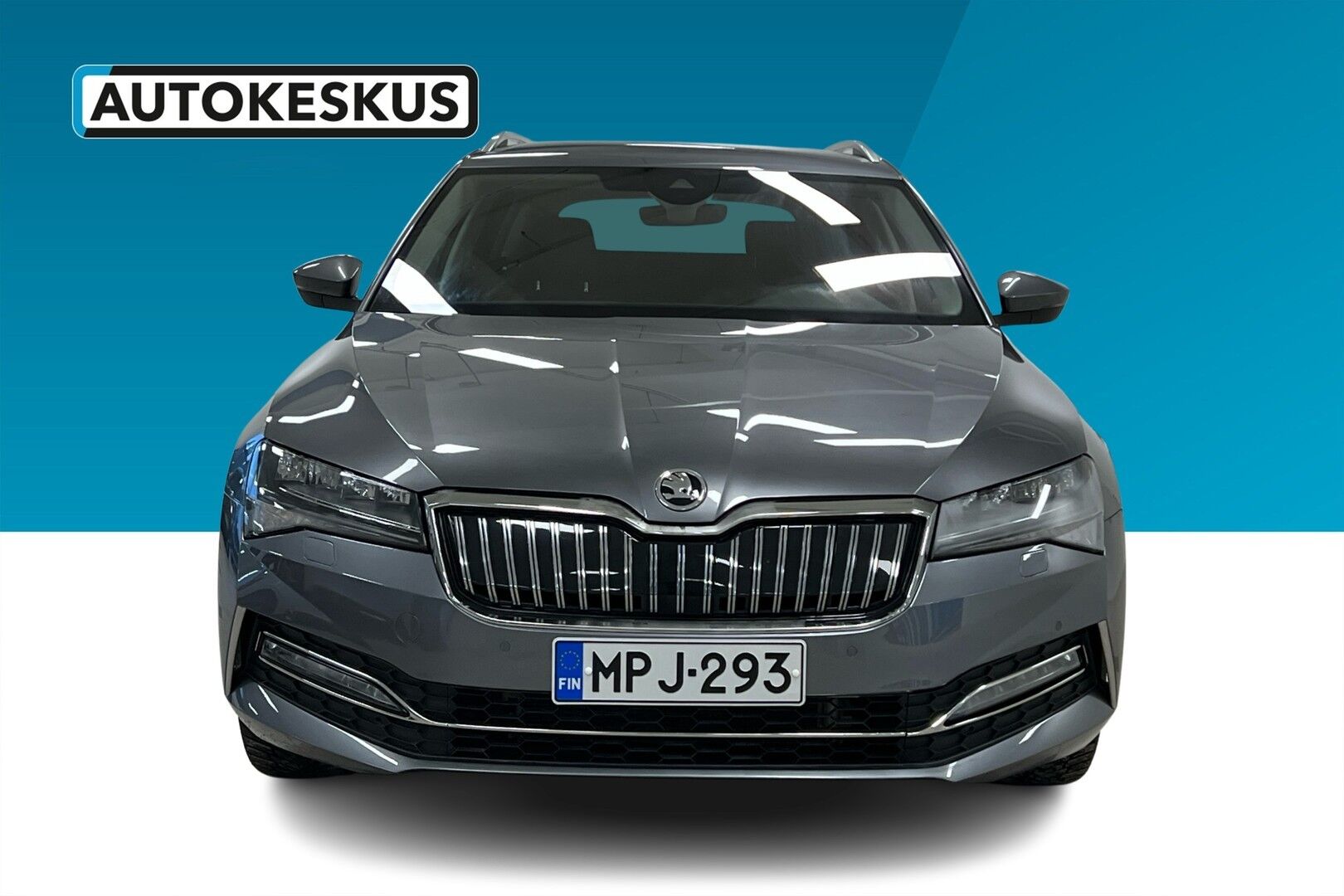 Skoda Superb iso kuva 7