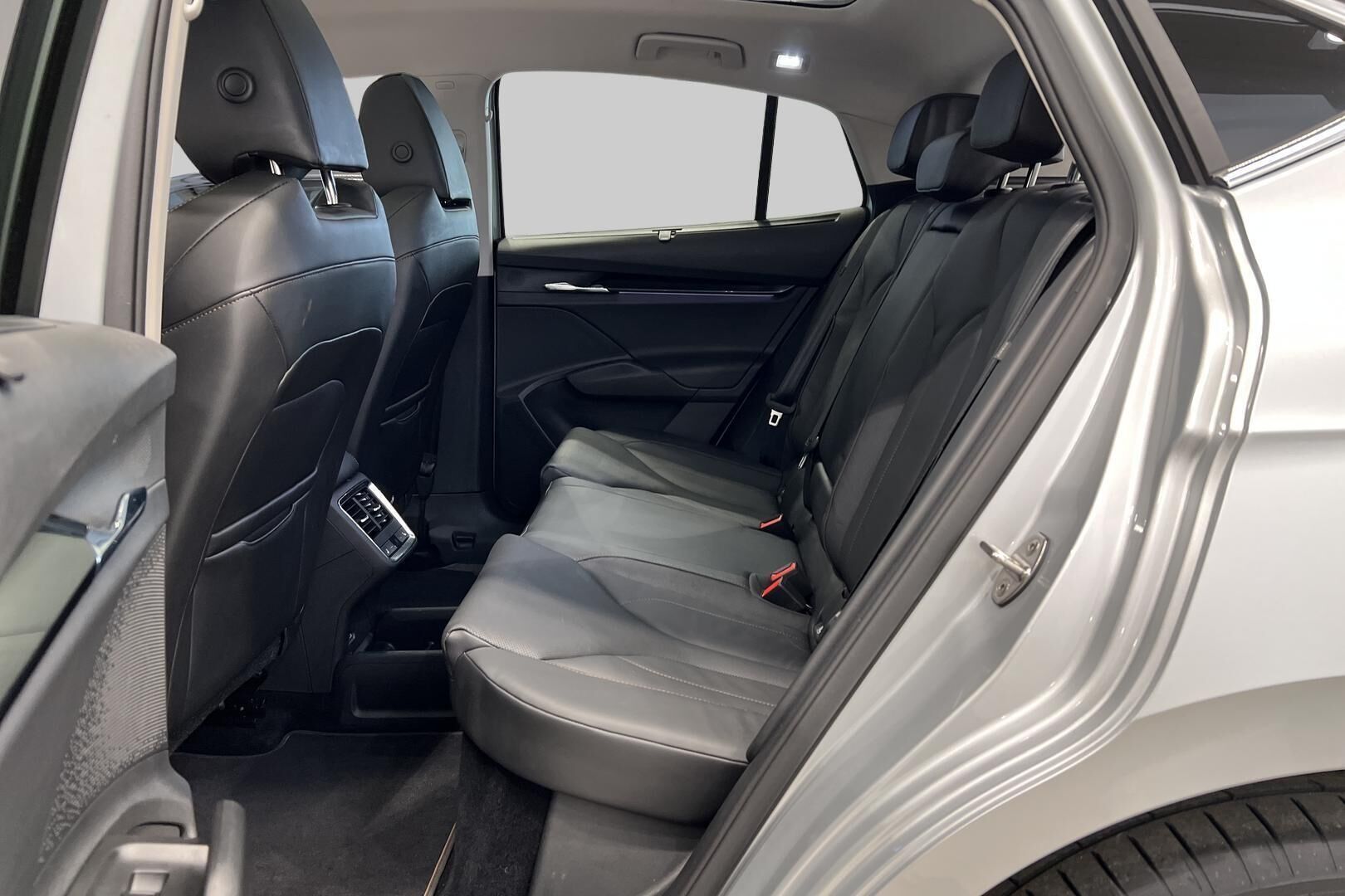 Skoda Enyaq iso kuva 10