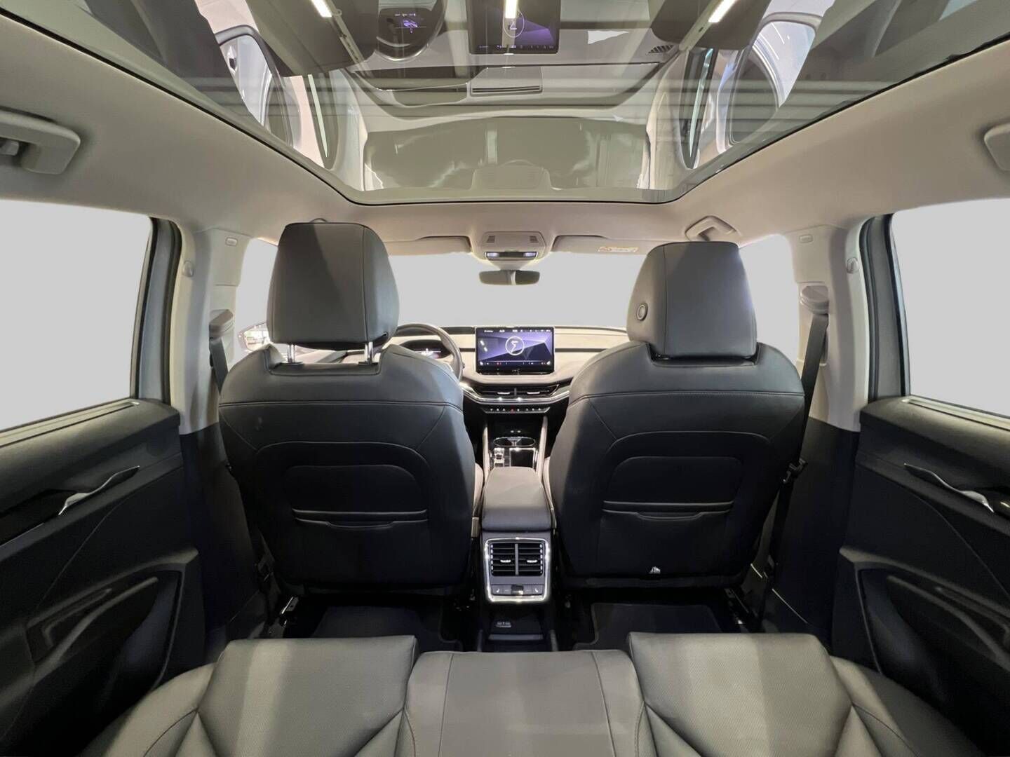 Skoda Enyaq iso kuva 38