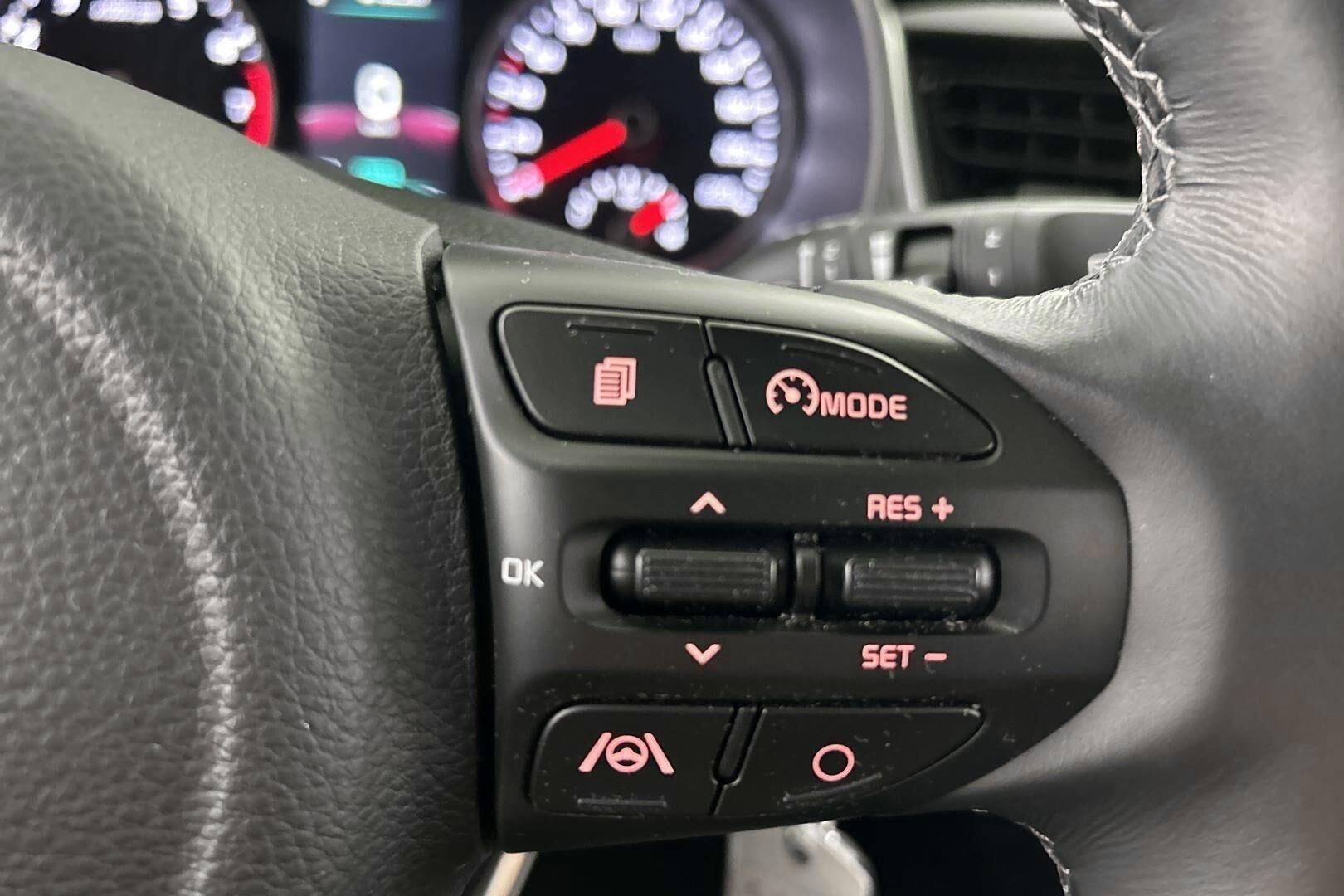 Kia Stonic iso kuva 22