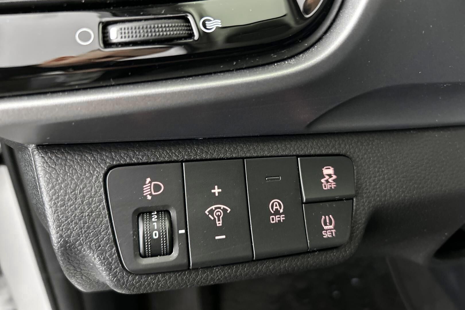 Kia Stonic iso kuva 23