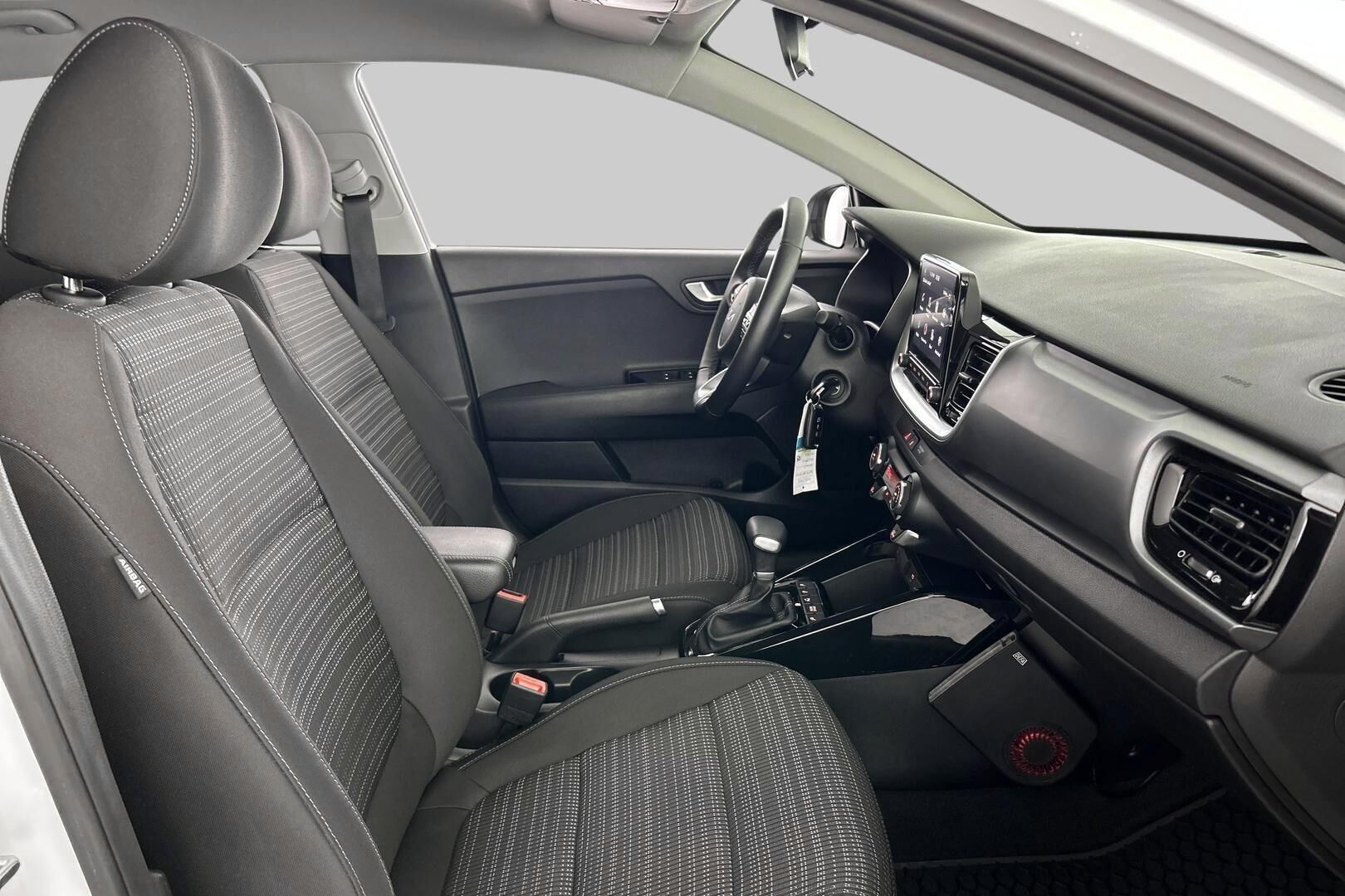 Kia Stonic iso kuva 27