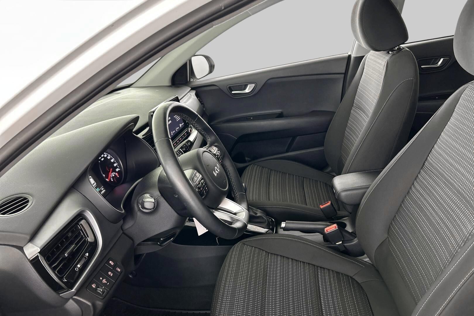 Kia Stonic iso kuva 8