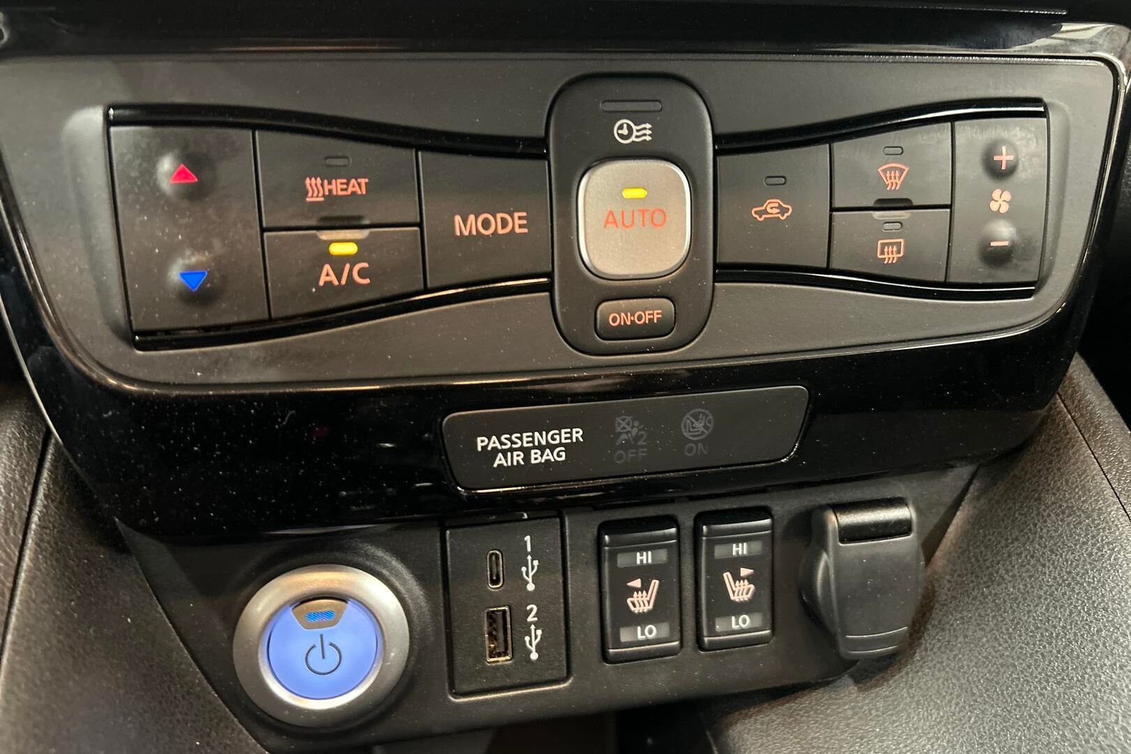 Nissan Leaf iso kuva 18