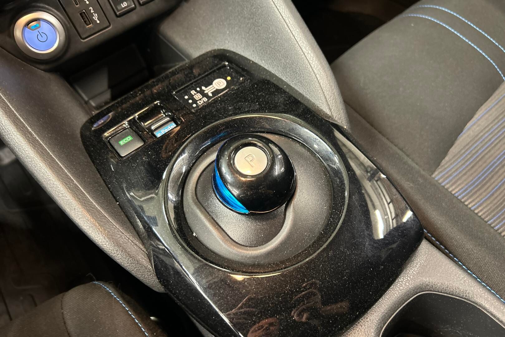 Nissan Leaf iso kuva 19